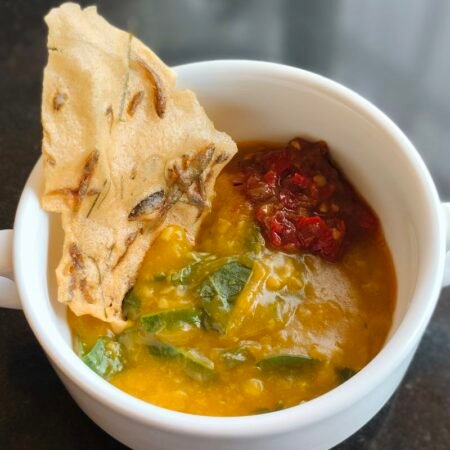 Lezat dan Bergizi! Tinutuan, Bubur Campur Aduk Khas Manado yang Wajib Dicoba