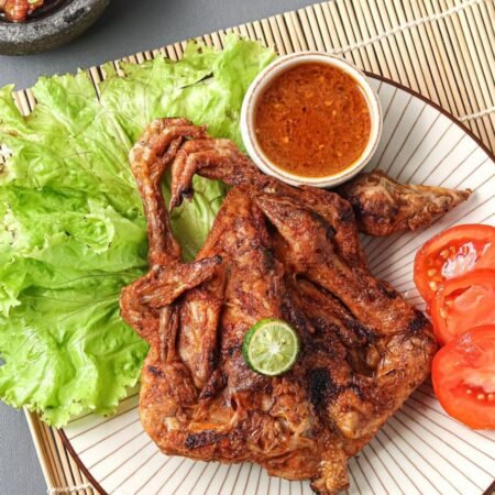 Ayam Taliwang: Kuliner Pedas Khas Lombok yang Bikin Ketagihan