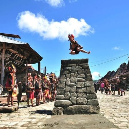 Lompat Batu Nias: Tradisi Keren yang Jadi Simbol Keberanian