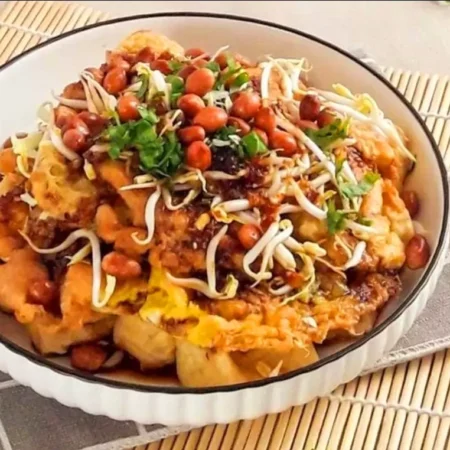 Lontong Tahu Telur Madiun, Kuliner Simpel yang Bikin Nagih