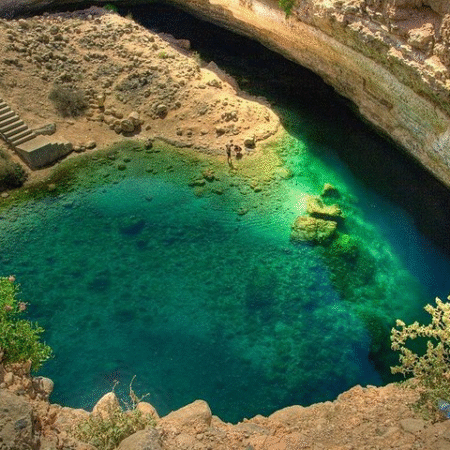 Bimmah Sinkhole, Kolam Alami Cantik di Tengah Gurun Oman