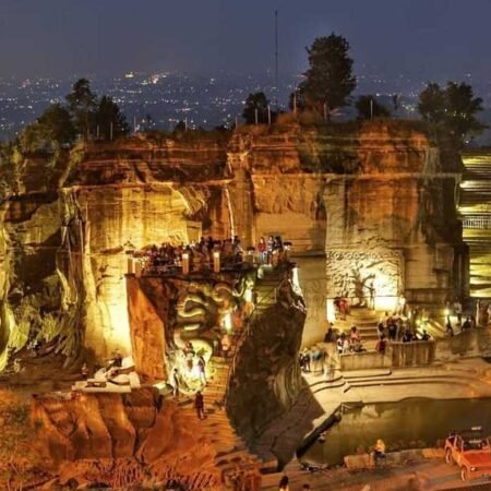 Tebing Breksi, Spot Wisata Hits dengan Pemandangan Keren di Yogyakarta