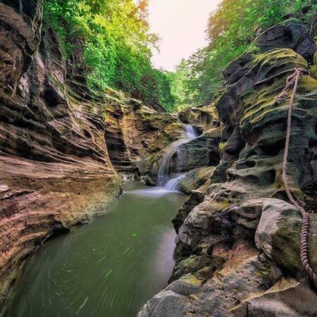 Keindahan Kedung Cinet “Grand Canyon Mini” yang Tersembunyi di Jombang
