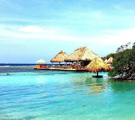 Kepulauan Bay: Surganya Pecinta Diving dan Snorkeling di Karibia