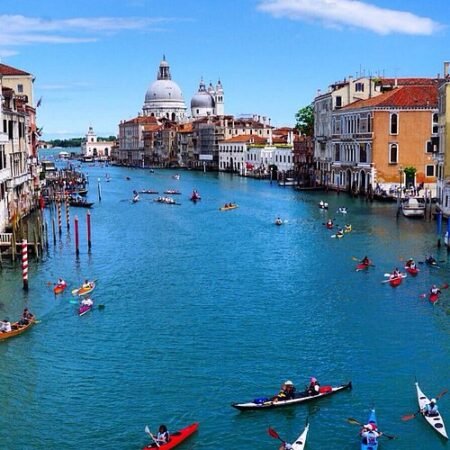 Menyusuri Grand Canal Venesia, Jalur Air Paling Ikonik di Italia