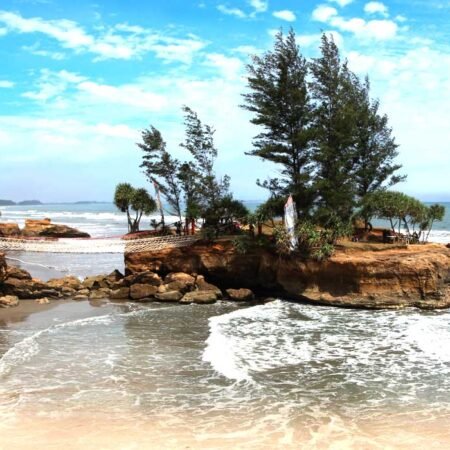 Pantai Sungai Suci, Surga Tersembunyi 15 Km dari Kota Bengkulu