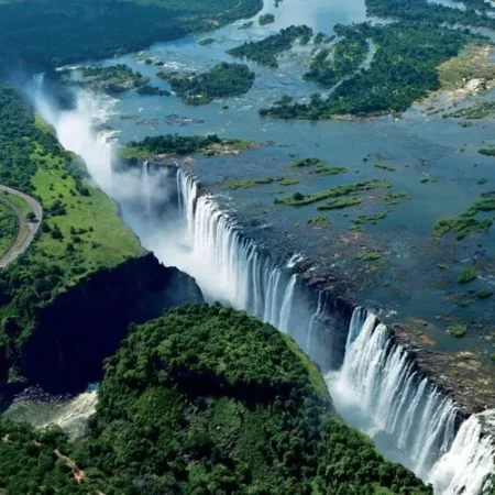 Air Terjun Victoria, Keindahan Alam Gila di Zambia yang Wajib Dikunjungi