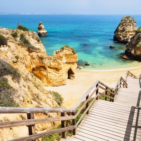 Algarve, Surga Pantai Berpasir Emas di Selatan Portugal