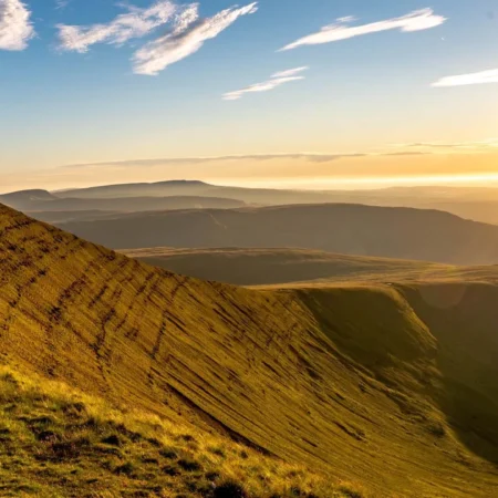 Bannau Brycheiniog: Surga Pegunungan Wales dengan Langit Penuh Bintang