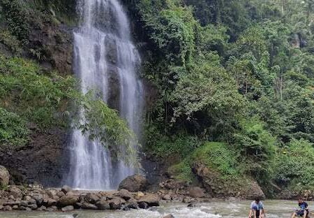 Curug Cimandaway, Air Terjun Tinggi di Cilacap yang Masih Sepi tapi Bikin Nagih