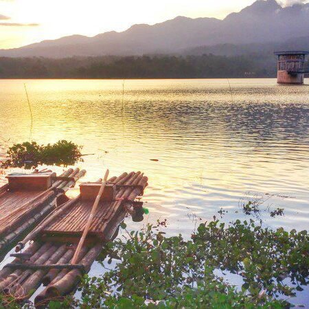Waduk Seloromo: Spot Healing Adem ala “Bukit Teletubbies” di Kaki Gunung Muria