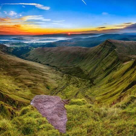 Brecon Beacons, Surga Alam Wales dengan View Bukit Super Cantik
