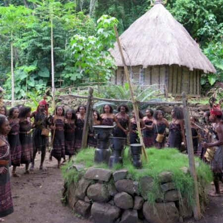 Mengenal Desa Adat Takpala, Permata Budaya Tersembunyi di Pulau Alor