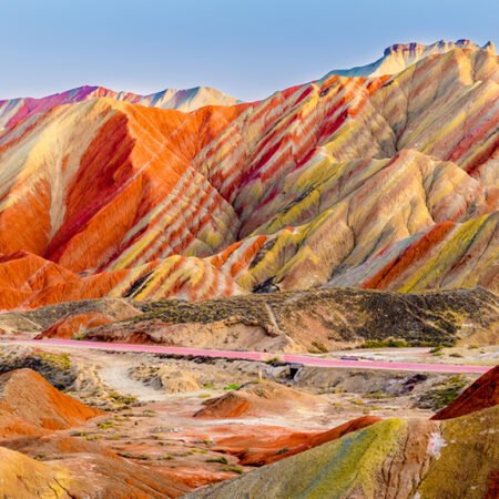 Zhangye Danxia, Gunung Warna-Warni di China yang Mirip Lukisan Raksasa