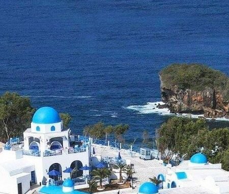Hidden Gem Gunung Kidul! Jungwok Blue Ocean Punya Laut Biru Bikin Nagih