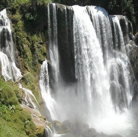 Hidden Gem Honduras! Pulhapanzak Punya Air Terjun Gokil yang Jarang Diketahui