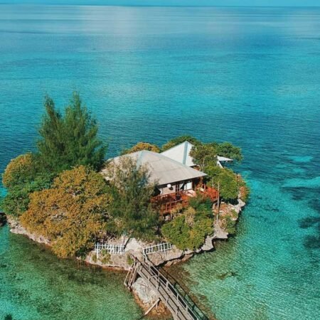 Liburan ke Wakatobi? Jangan Lewatkan Pesona Pulau Wangi-Wangi